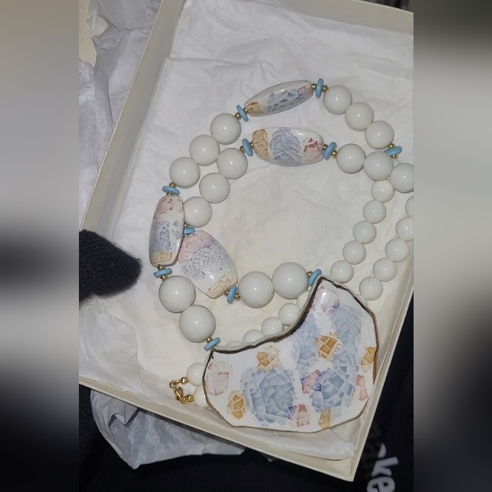 Vtg Japan Hand Painted Porcelain Pendant & Porcelain Bead & Mix Of Plactic Beads